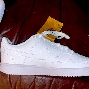 Nike White Air Force 1 Sneakers Classic Design